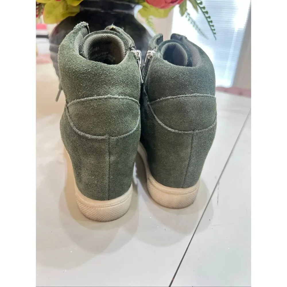 Steve Madden Women's Suede Hidden Wedge Noah Ankle Boots Olive Green Size 8